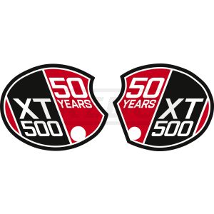 Seitendeckelaufkleber '50 Years XT500', Form passend für alle Seitendeckel bis Baujahr 1979 (Schloss links, rechts angeschrägt), 1 Paar